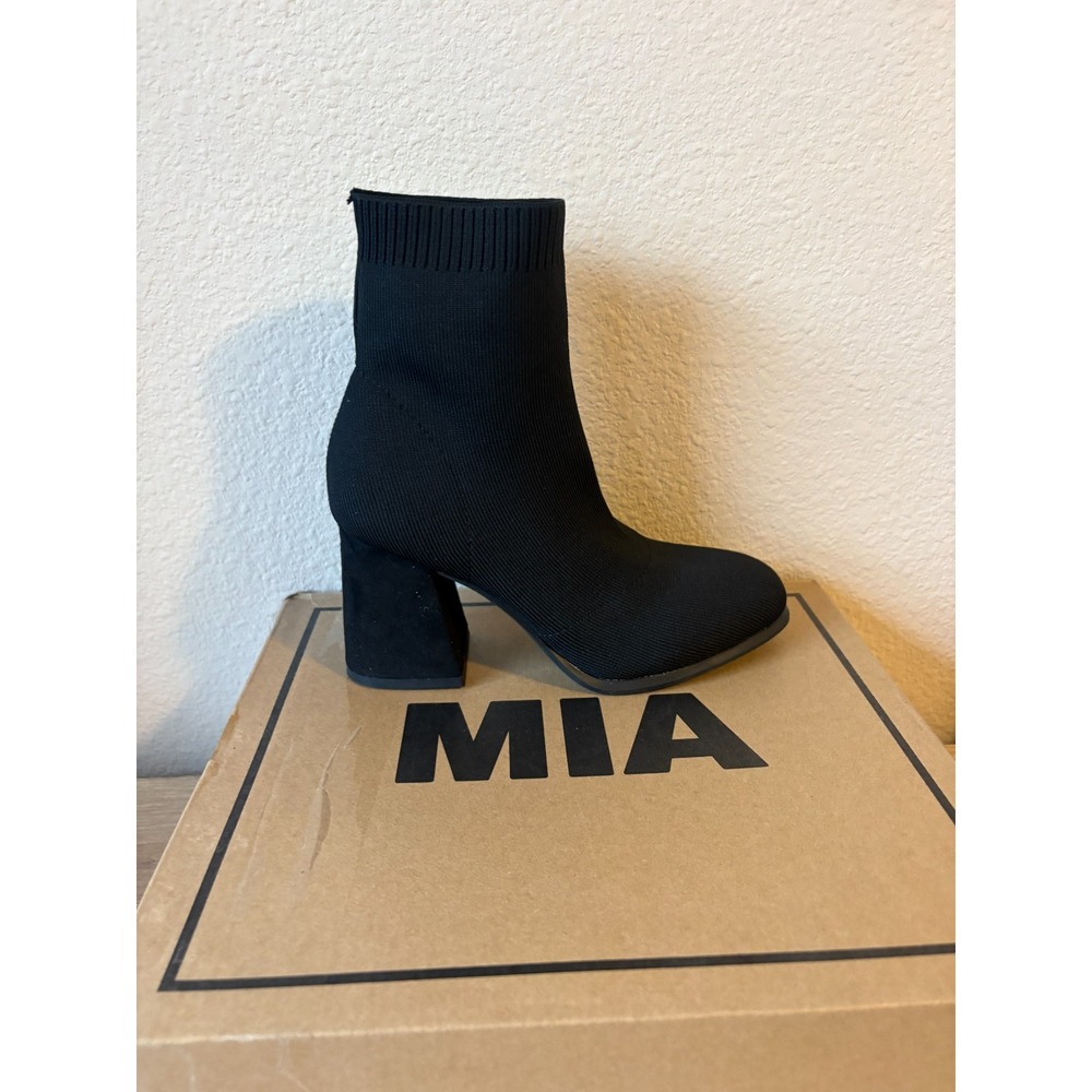 MIA Piana GS1369605 Boots Women 6M Black Knit Square Toe Block Heel Ankle Bootie